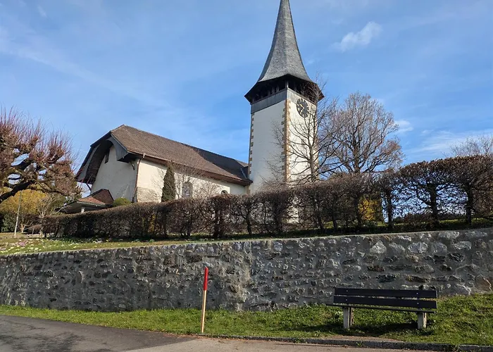 With Balcony, Niesen View & Free Parking Near Interlaken, Thunersee & Blausee Appartement