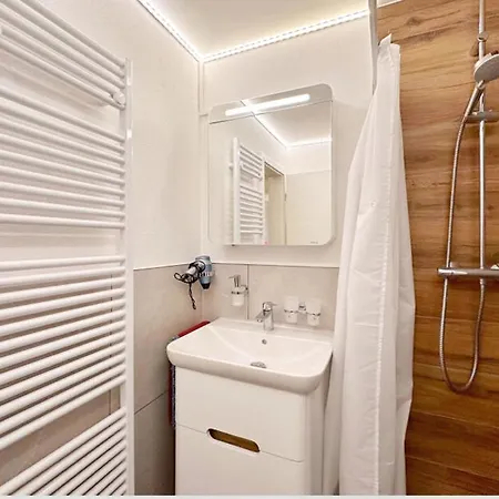 Lägenhet With Balcony, Niesen View & Free Parking Near Interlaken, Thunersee & Blausee