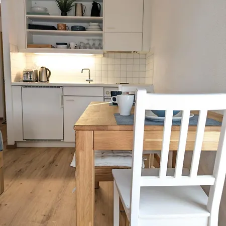 Studio With Balcony, Niesen View & Free Parking Near Interlaken, Thunersee & Blausee Appartamento