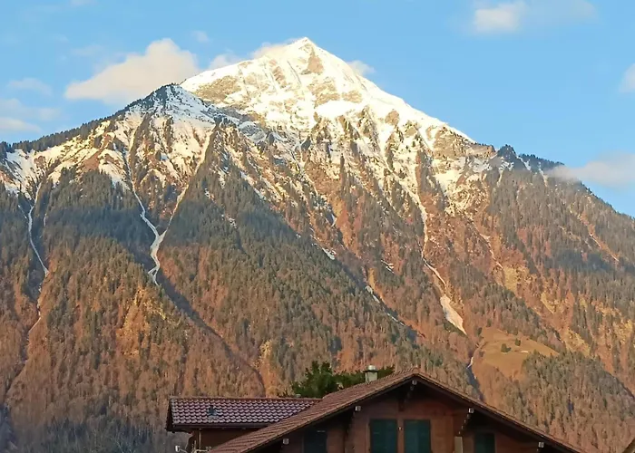 With Balcony, Niesen View & Free Parking Near Interlaken, Thunersee & Blausee Lejlighed
