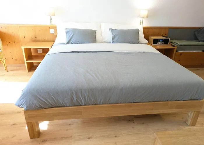 With Balcony, Niesen View & Free Parking Near Interlaken, Thunersee & Blausee Lejlighed